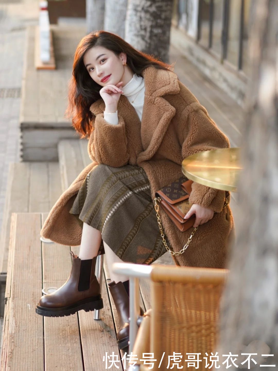 穿泰迪熊大衣关键在搭配，不懂这几种搭法，难怪显矮又臃肿