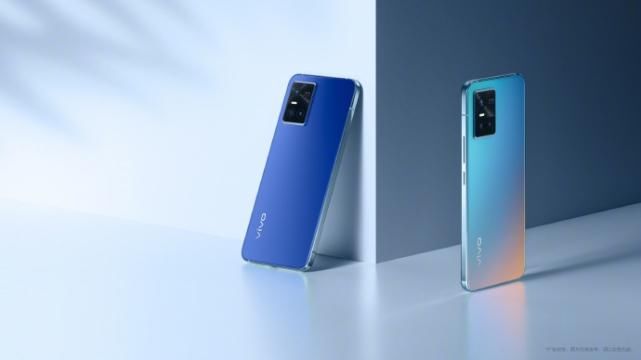 s10|时尚达人必备！vivo S10 Pro开售，新潮配色显个性