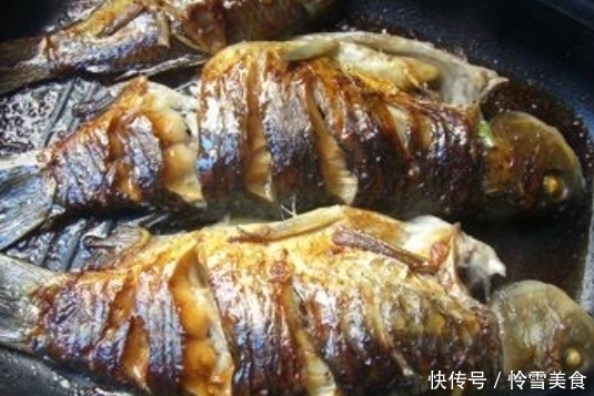 炖鱼时,聪明人从不放料酒和啤酒,加点它,鱼汤更浓白还无腥味