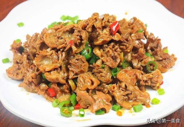 入味|酸辣鸡胗怎么做才脆嫩入味，学会这几个窍门，在家做出饭店的味道