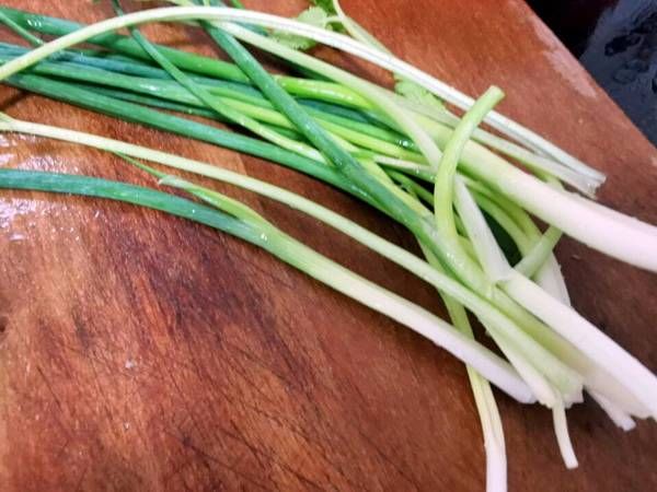  翘首以待|小管鱿鱼当水饺，煎出不一样的冰花来，翘首以待佳肴