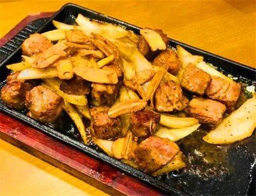 定食|吃遍大连-主食配菜小菜汤,一个盘内托出来,暖心的定食,丰富了你的肠胃~