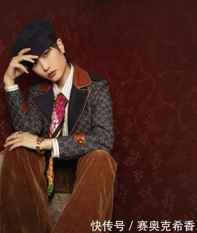 顶级蓝血奢侈品最爱美人颜PK战,你更Pink哪种颜?