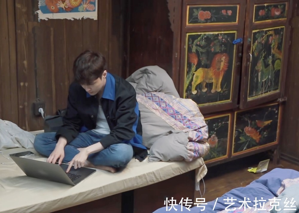张艺兴|《向往5》即将收官，人人都夸张艺兴，我却看到了彭昱畅的不易