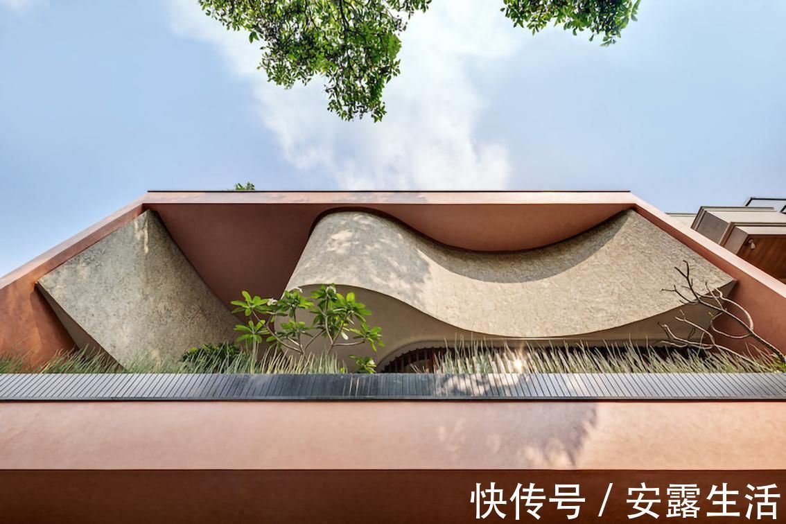 极简|印度富人区的510㎡自建豪宅,悬空花园,天井泳池,很有特色