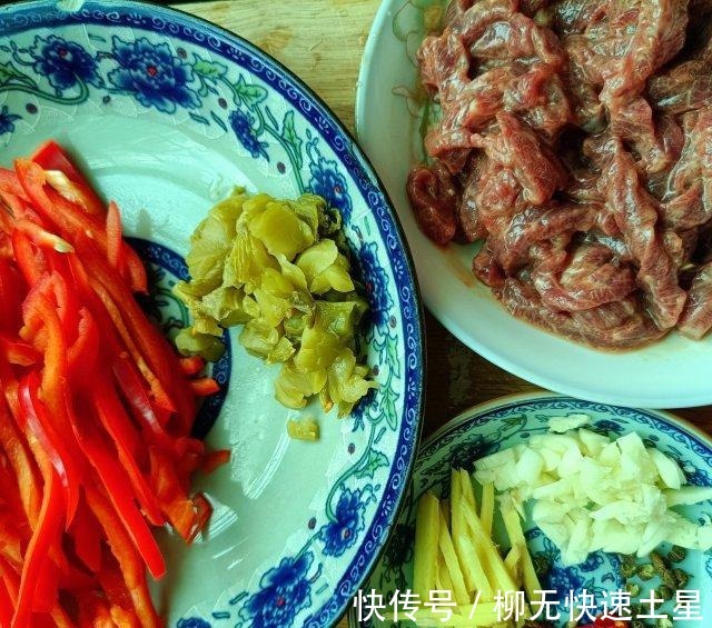 红椒炒牛肉丝！