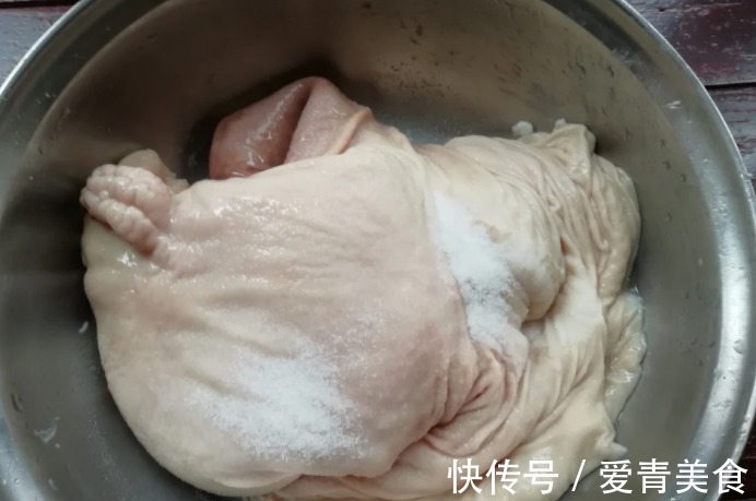 鲍鱼海参|它是猪身上“最贵”的地方，天热多吃它，比吃鲍鱼海参还滋补！