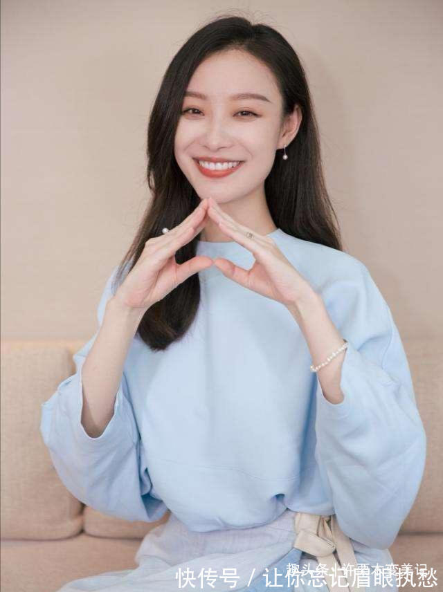 发型 丸子头已经不流行了,今年这6种“发型”是真火,简单大方显脸小