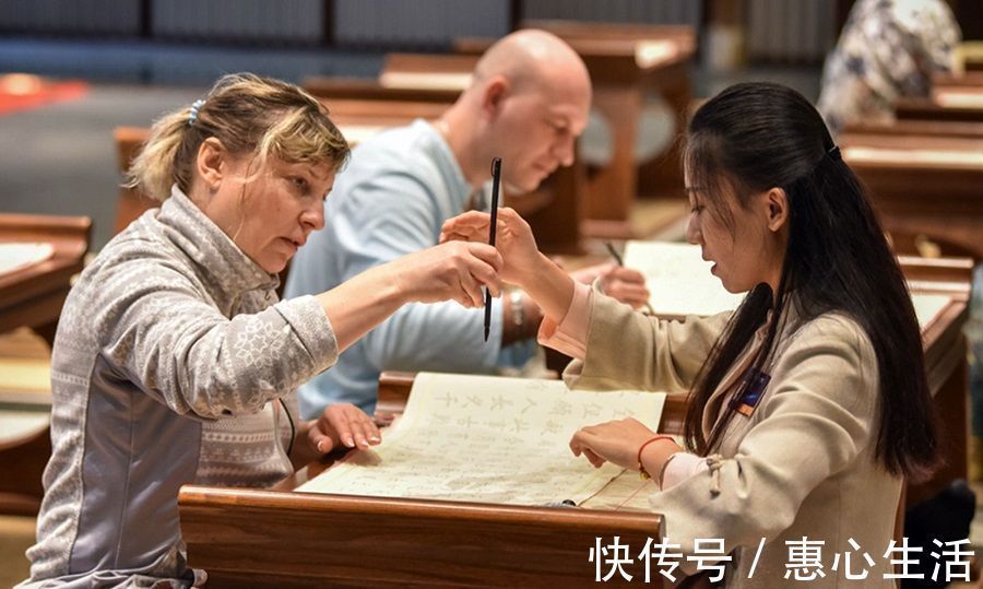 汉字简化方案!专家外形太像日本字,汉字的精髓都丢了,“二简字”果真如此