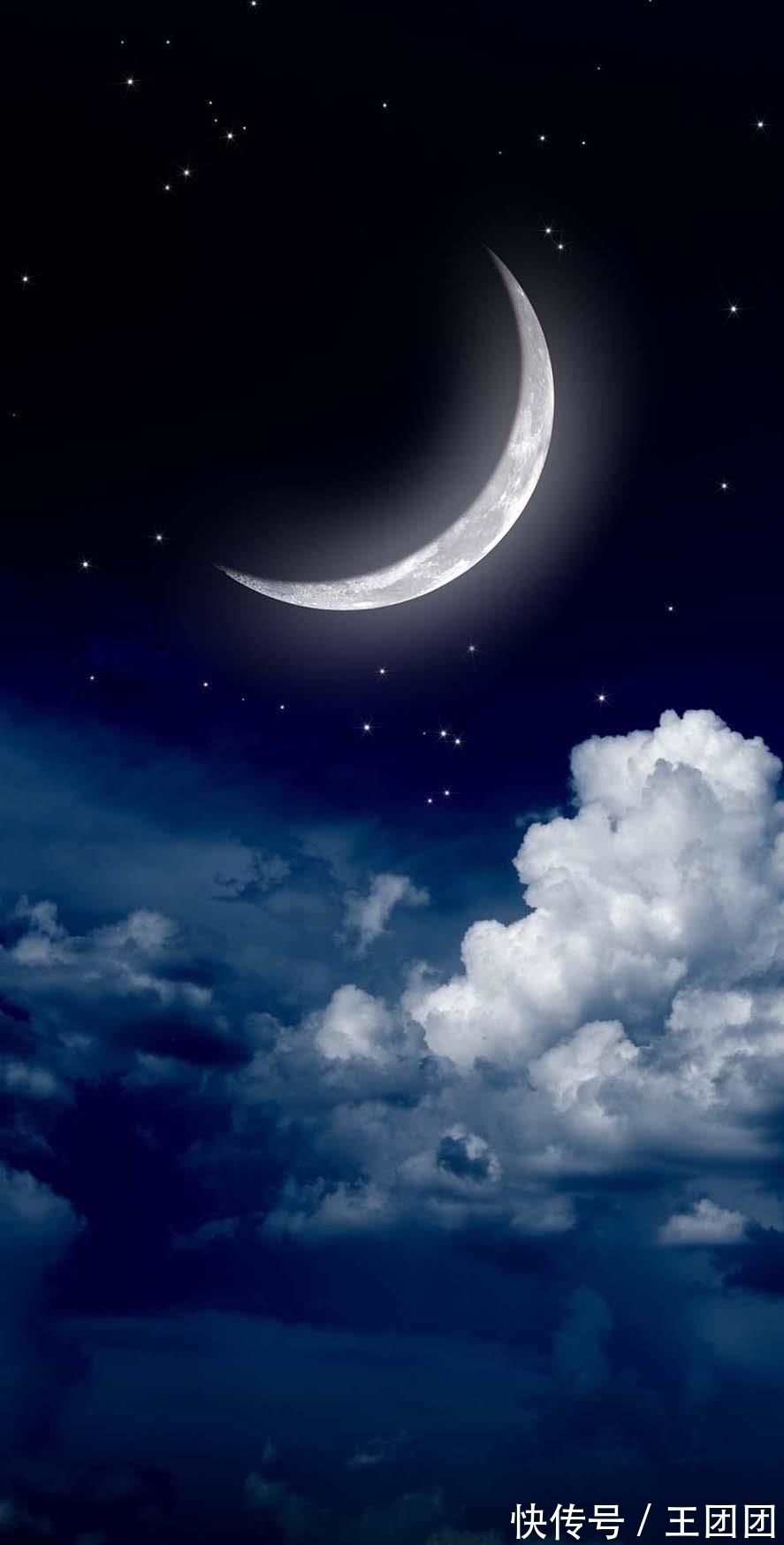 闺中&藩篱闲院轻风落,悠然细诉秋声,桂花摇曳一香庭,新月飘簸云层