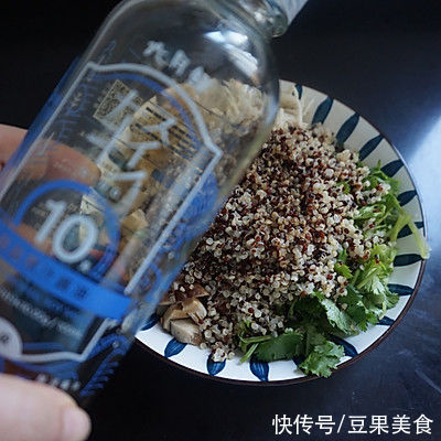 藜麦|简单易做的不用面粉的白菜饺子，让人吃了还想吃