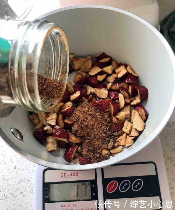 红糖馒头这样做，配方比例看下面，馒头香软蓬松，比买的好吃多了