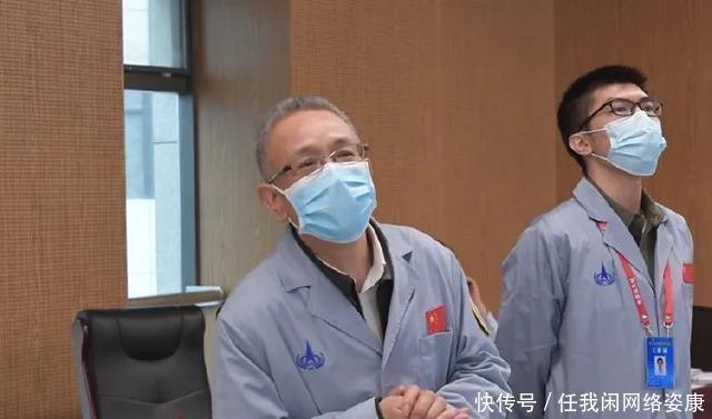 记者团 它发了一条微博,网友彻底沸腾了