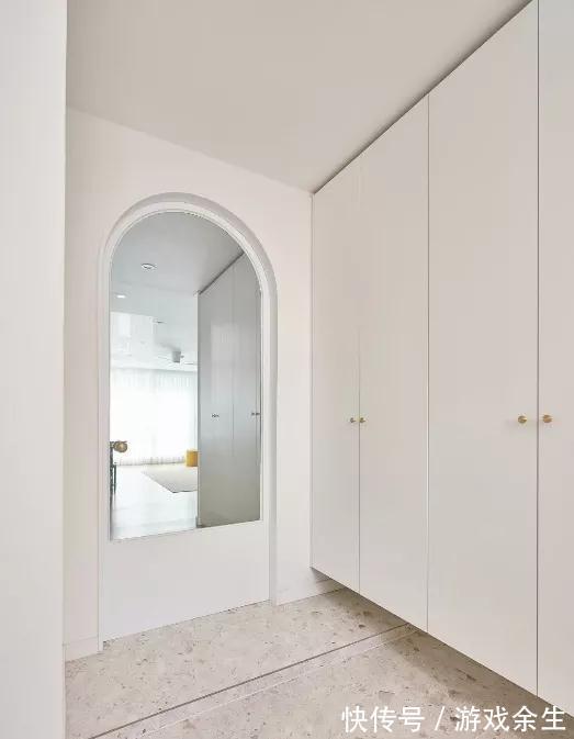 小齐|衣柜+鞋柜一体设计正流行，这样设计衣帽间都省了！