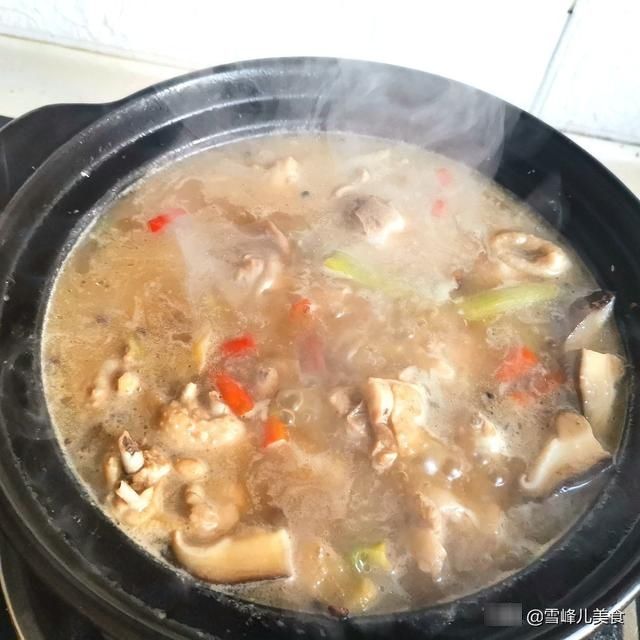 秋冬交替多吃它，炖一锅热乎乎滋补又营养，我家三天两头吃，真鲜