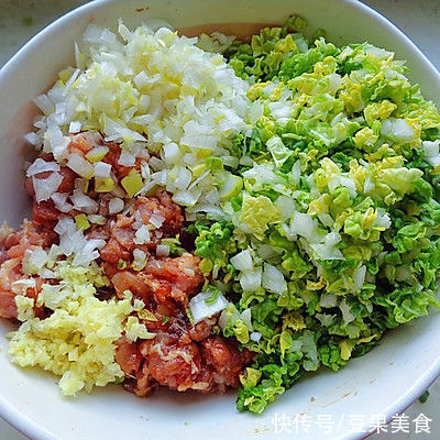 饺子|菊花菜肉饺子