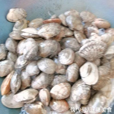 蒜蓉花甲粉丝煲