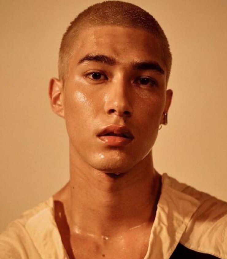 《创造营2021》总决赛，各路明星应援打call，应援票数据丢失