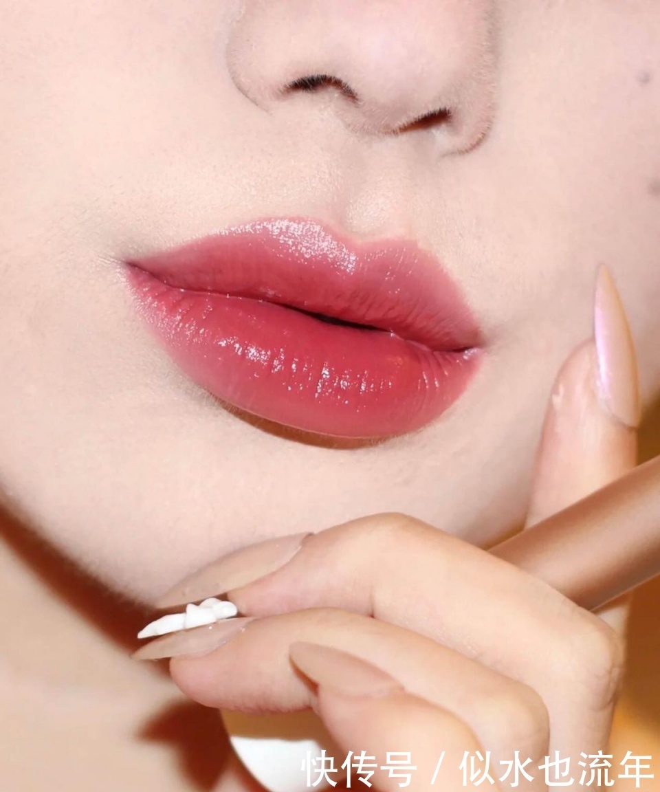 唇纹|这些口红不管是学生党还是“贫民窟”的少女都能负担得起