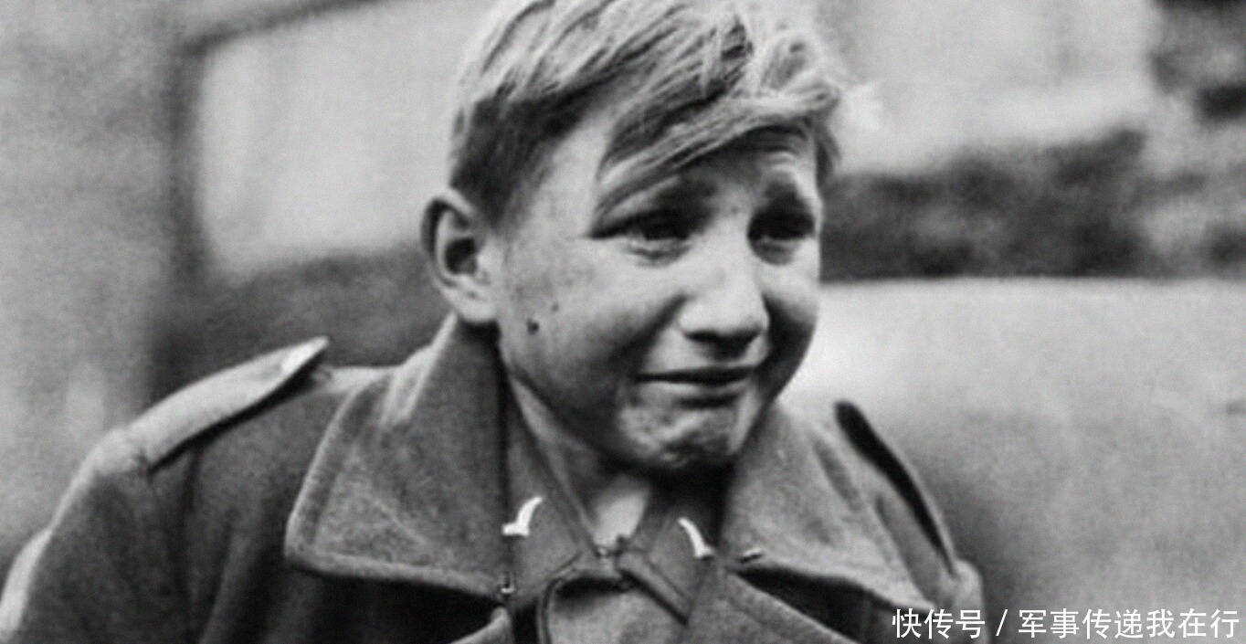 战争|这张著名照片背后的故事:16岁德军少年被俘后痛声哭泣