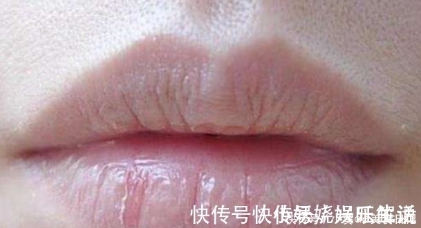 女人 经常涂口红的女人,若“误食口红”身体可能悄悄发生3大“变化”