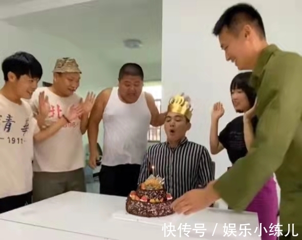 |搞笑007拍连锁反应段子走红全网,剧情超搞笑,就是很“受伤”