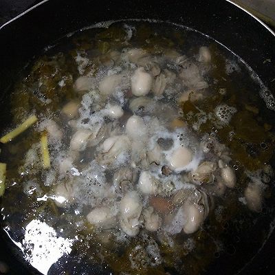 酸菜|潮汕生蚝花甲酸菜开胃汤