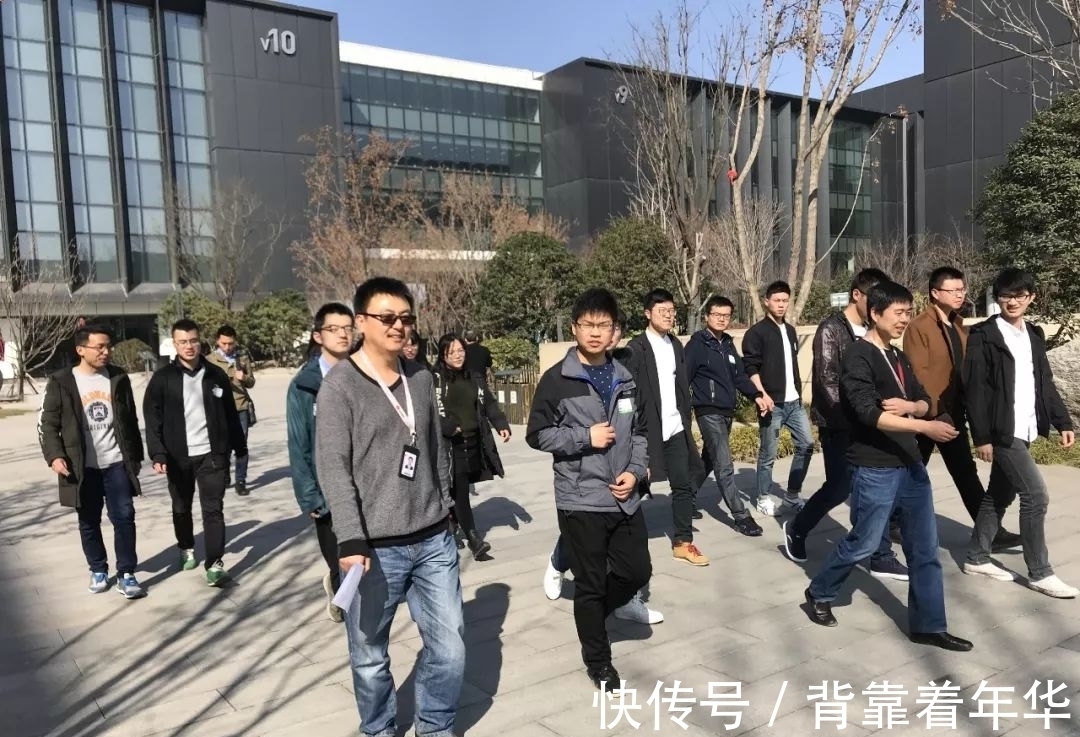 任正非|清华教授:华为人过分“财权名”,任正非承认:我与员工同流合污