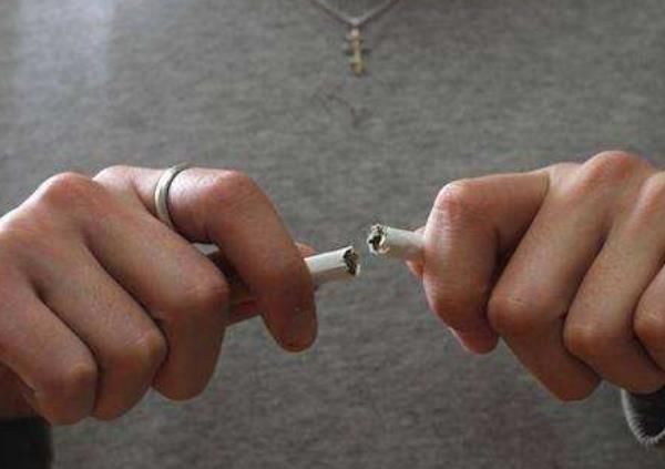 戒烟也有门路若能坚持做好3点,或许烟瘾也会逐渐变小