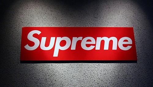 威富公司|正版Supreme终于要来中国了？别急，最快也要到2022年