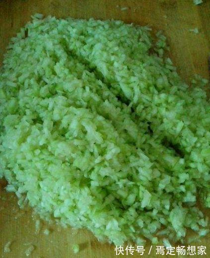 包饺子|奶奶舍不得买菜用它包饺子,气得我直瞪眼,出锅后我吃的比谁都多