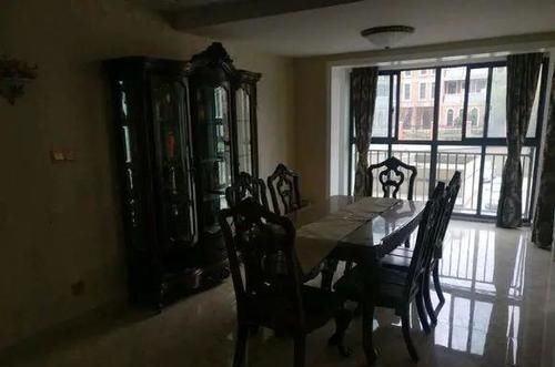 家庭和睦|老公坚持让朋友装修房子,总价21万,光沙发就花了3万多,值吗?