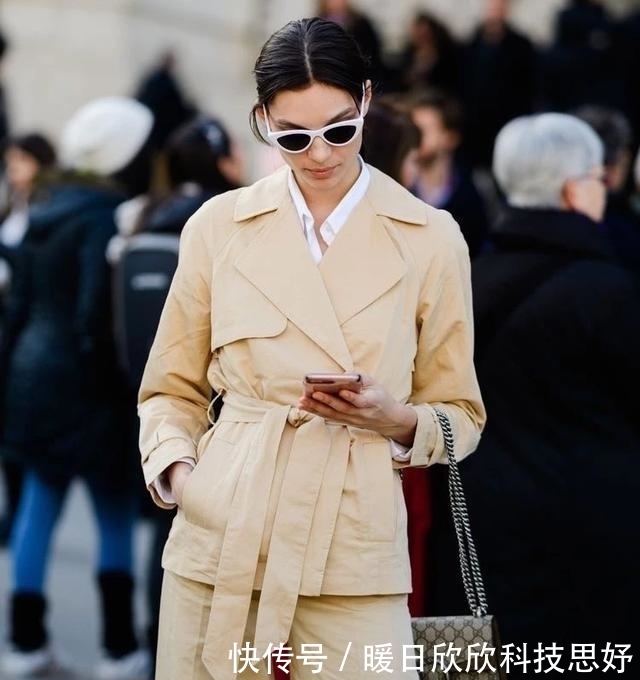 裤子的挑选|收起你的“阔腿裤”吧,太土!今年流行穿“杏裤”,谁穿谁好看