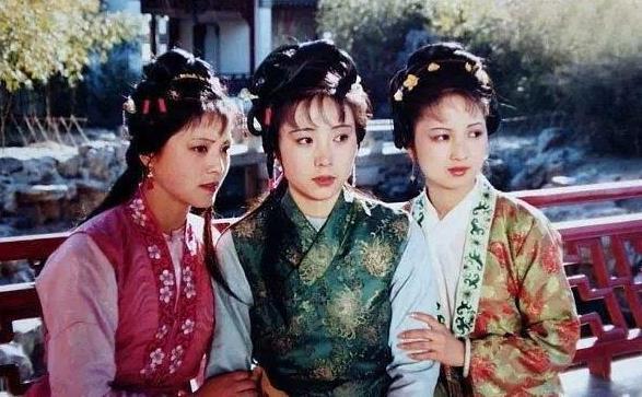 平儿!红楼:平儿和金鸳鸯对刘姥姥不同的态度,预示了她们的结局