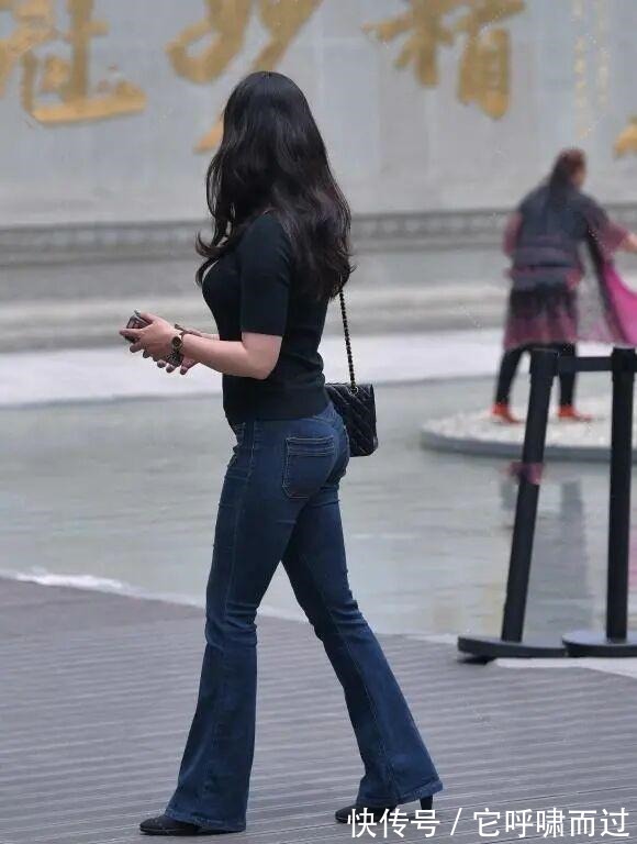 美女 上身胖该如何穿切忌单方面入手，让整个穿搭出现“四不像”！