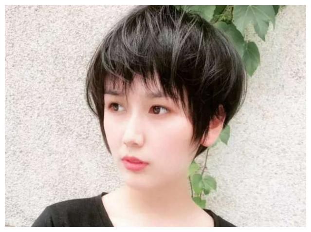 捍颜药妆：发型——鹅蛋脸适合什么样的发型