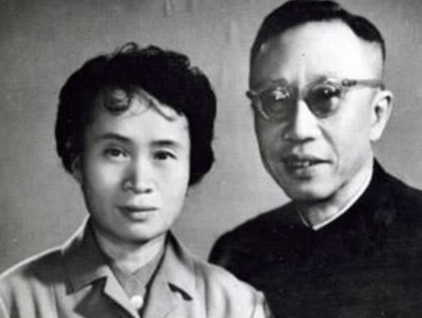 抚顺战犯管理所|溥仪从战犯改造所出来后,为何经常自嘲:皇帝是最没用的人