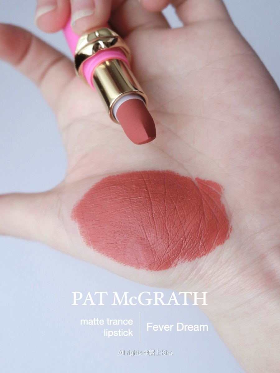 翻翻你的梳妆台，用彩妆小样打造日常妆容，别忽略了化妆工具