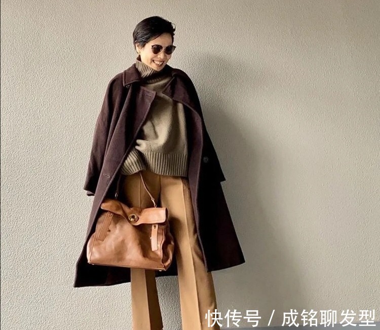 女士 奔六的女人最养眼的打扮!得体大方又有韵味,时尚减龄还有品位