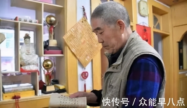 张喜才@农民张喜才:苦练书法50年,用小楷手抄名著400万字,却被批无意义