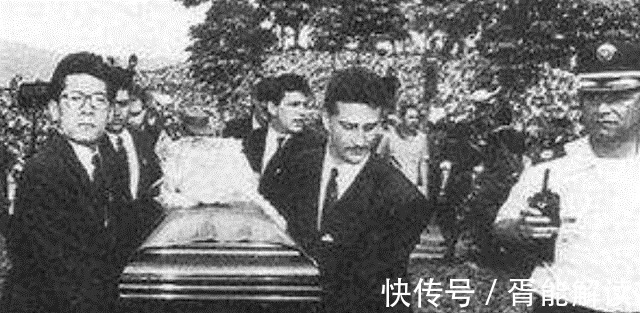 足球队|因一发乌龙球，此人刚回祖国便被打死，元凶人尽皆知，但没人敢说