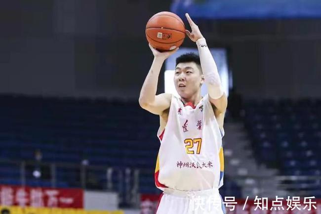 周琦|三喜临门！郭艾伦“自恋”发图庆祝，周琦的话让新疆男篮更尴尬了