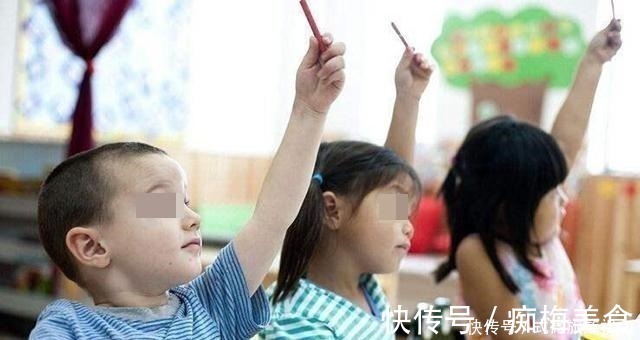 小棉袄|孩子“宅在家”和“出去浪”,长大后差距明显,尤其是这三个方面