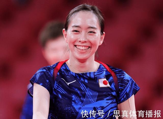 乒乓球|真会玩!4米高的石川佳纯巨型雕塑亮相，下面可乘凉，没福原爱好看
