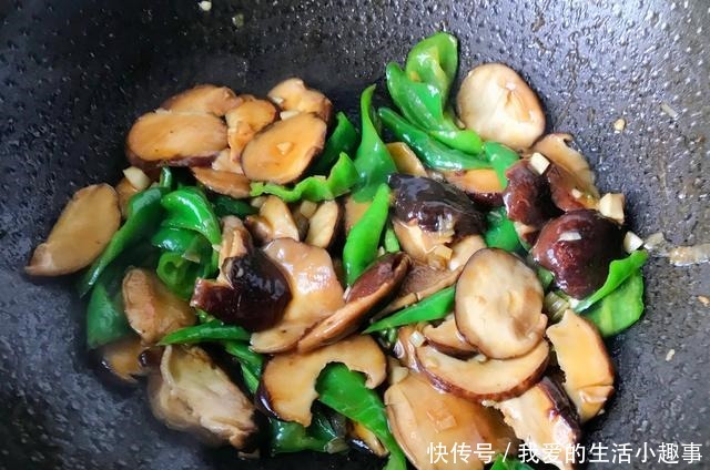 香菇和它一起炒,开胃解馋特过瘾,绝对让你多吃几碗米饭