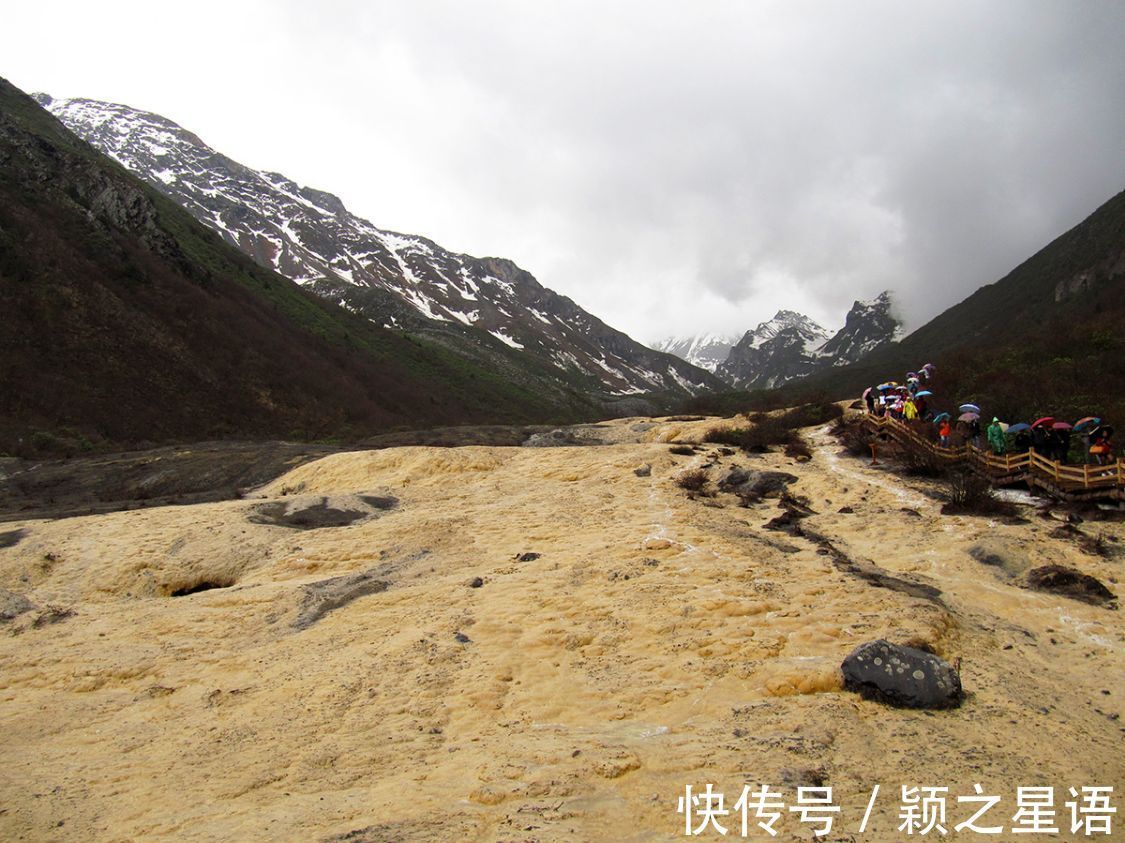 丹云峡|四川有个旅游线路的机场，乘客是游览九寨沟、黄龙沟的游客