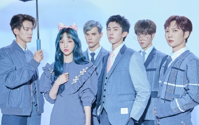 孟美岐 鞠婧祎才是真团宠,被米卡壁咚不算啥,官方合照海报也站在C位