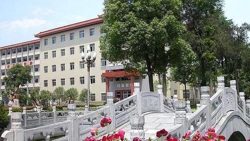 湖北省4所高中入全国百强，襄阳五中上榜，第一依然是华师一附中