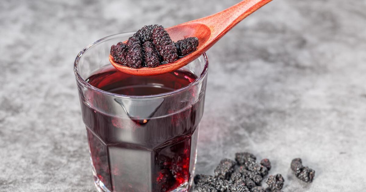 桑葚干|中老年群体,少吃点鸭肉猪肉,多来点这些食物,腿脚有力气身体棒