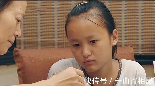 《变形计》农村女孩不会吃虾，阔太却说出9字，女孩当场傻掉